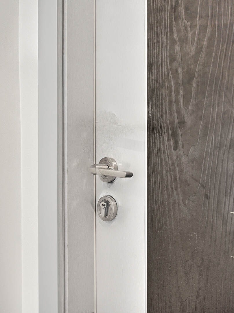 Building Photo - 1952 N Beachwood Dr