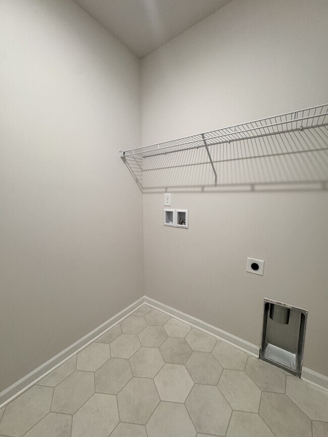 Building Photo - 3186 Sayers Rd