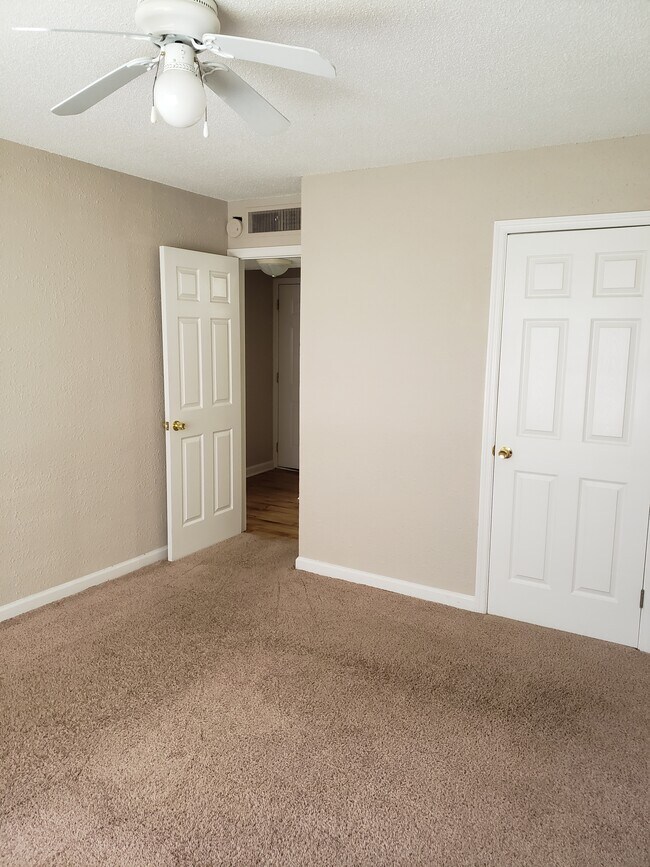Primary Photo - 117 Cedarwood Dr
