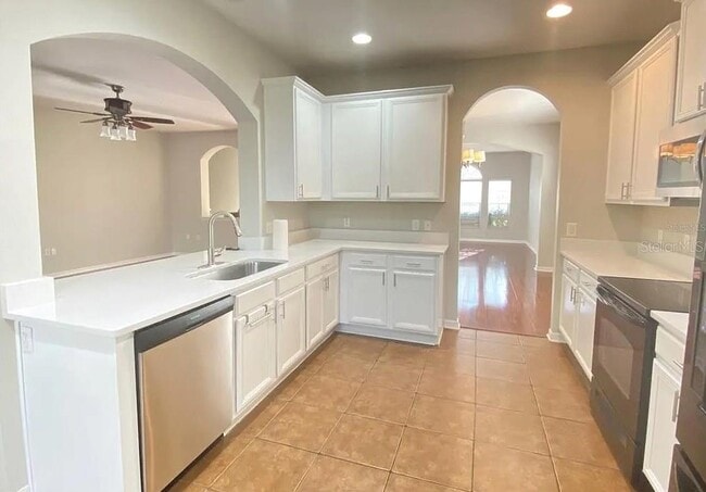 Building Photo - 944 Lost Grove Cir