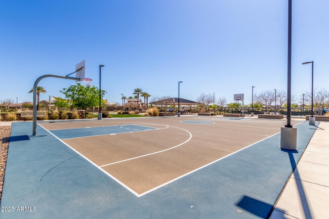 Building Photo - 2808 W Roosevelt Dr
