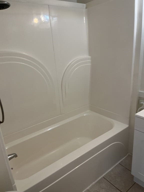 Building Photo - 579 South Ave