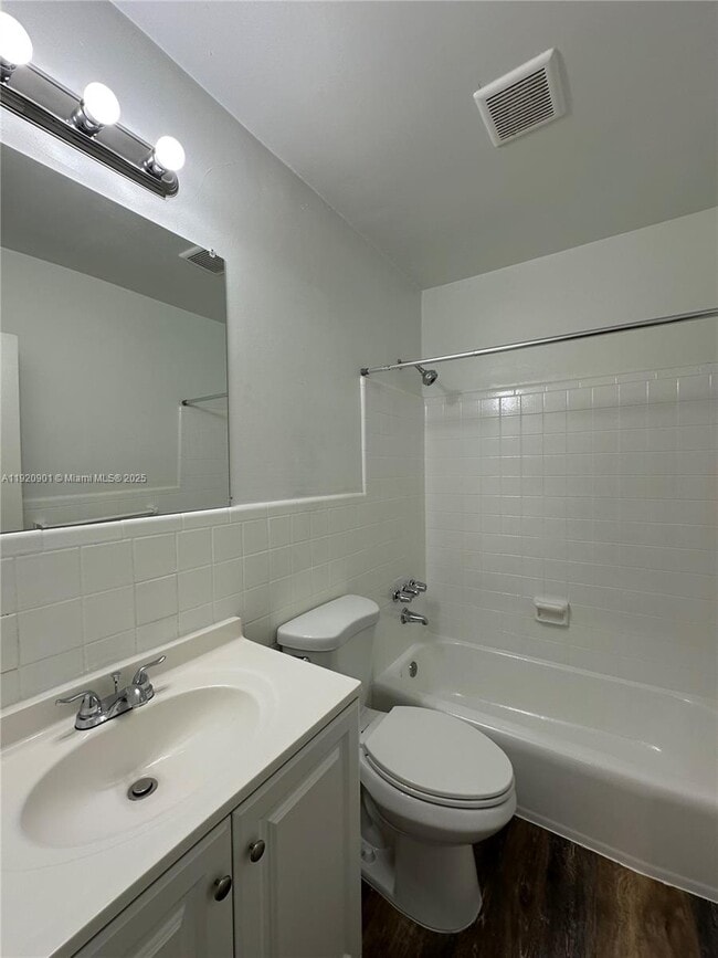 Building Photo - 2300 Madison St