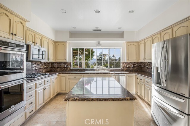 Building Photo - 1030 Calle Rey