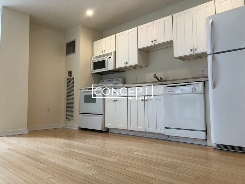 Building Photo - 40 Boylston St