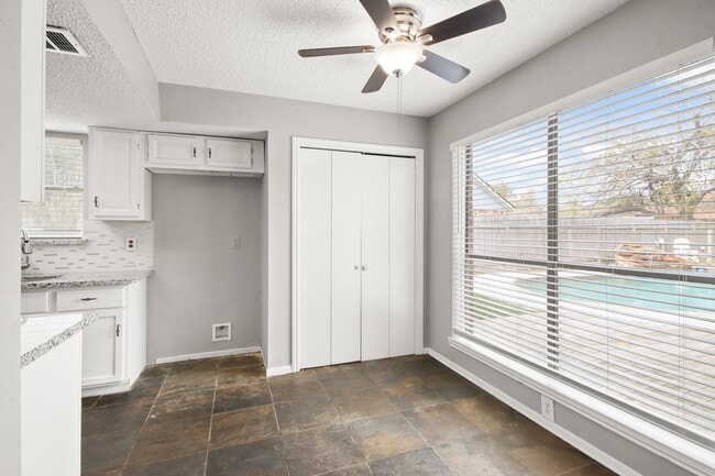 Building Photo - 17610 Possums Run Dr