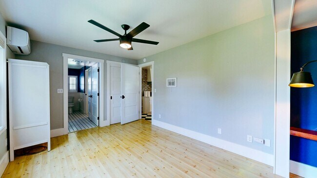 Building Photo - Country Charm Meets Vineyard Views! Two Be...