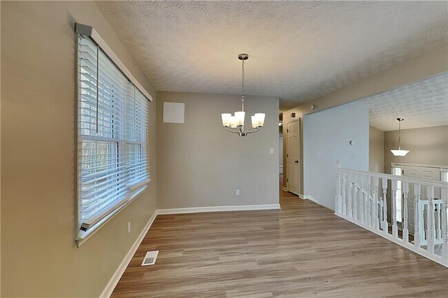 Building Photo - 360 Austin Dr