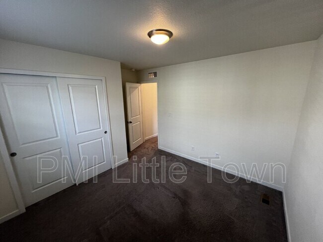 Building Photo - 9270 Inca Dove Cir