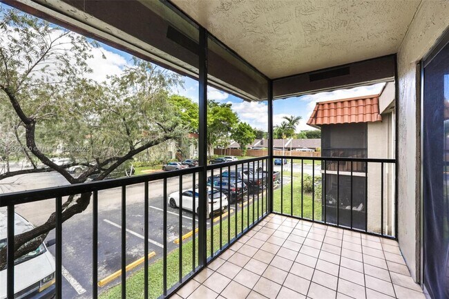 Building Photo - 9724 Hammocks Blvd