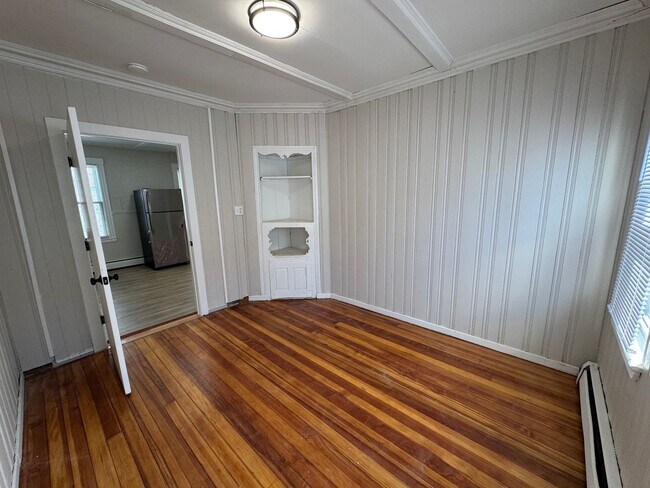 Building Photo - 58 Pilling St