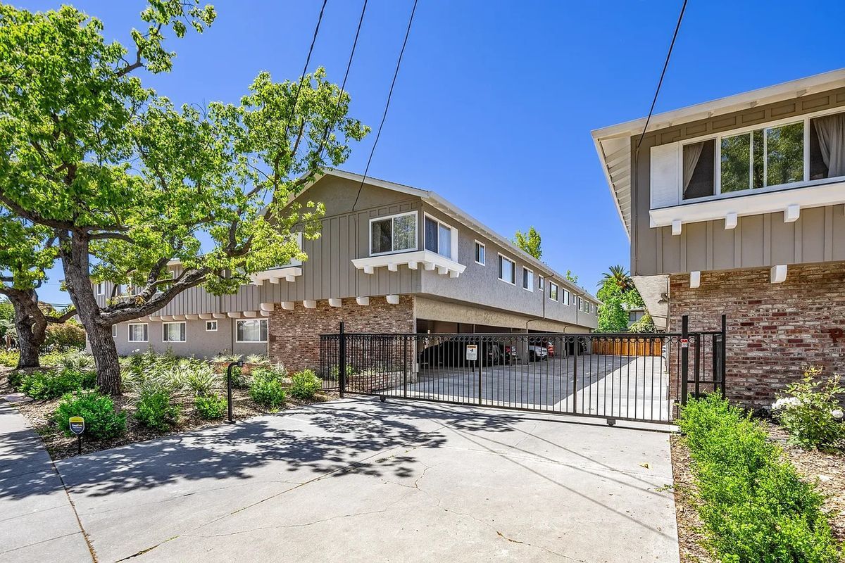 Building Photo - 220 Ventura Ave