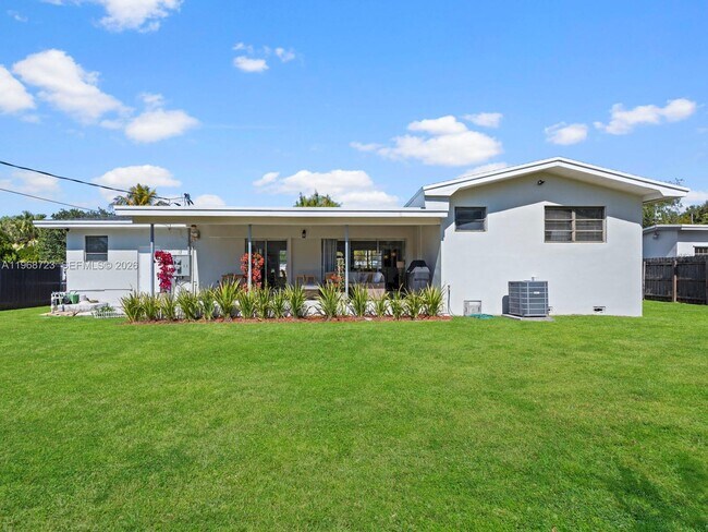 Building Photo - 9320 SW 125th Terrace