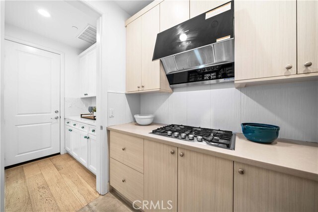 Building Photo - 26 Lowland
