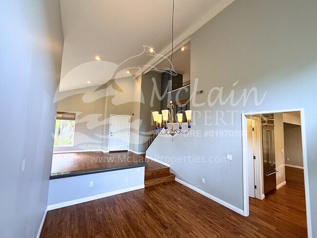 Building Photo - 4 bd with SOLAR  and AC with huge yard!