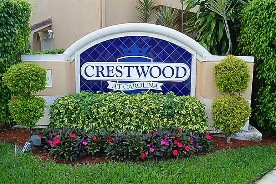 Building Photo - 2900 Crestwood Ter