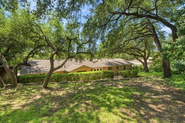 Building Photo - 2802 Pecos St