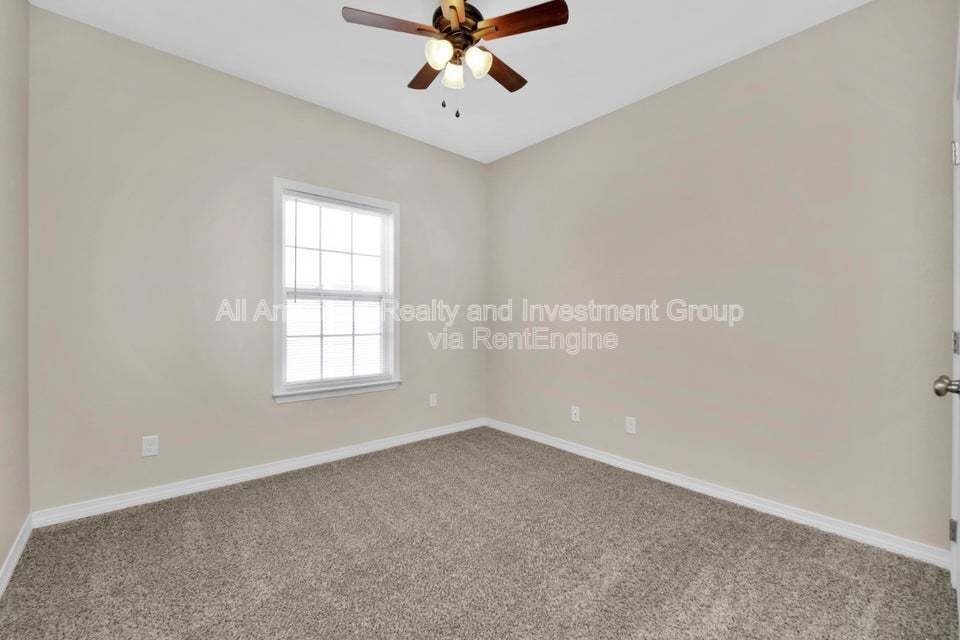 Building Photo - 994 Leigh Ann Ln