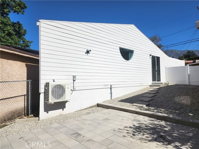 Building Photo - 2534 Community Ave