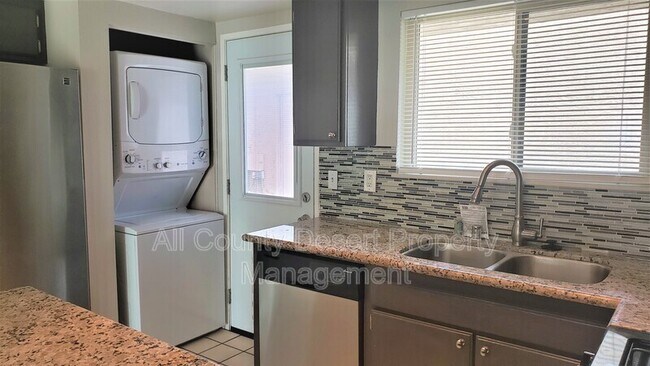 Building Photo - 69585 Heather Way