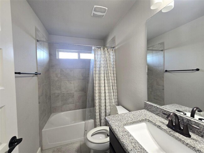 Building Photo - 340 Cross Timbers Dr