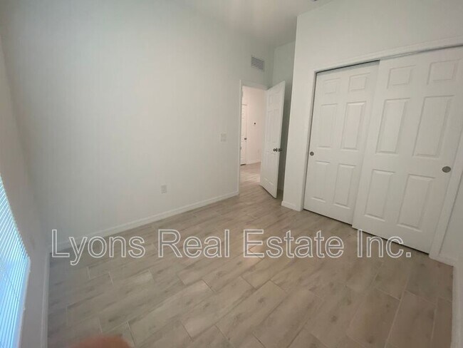 Building Photo - 13238 Keystone Blvd