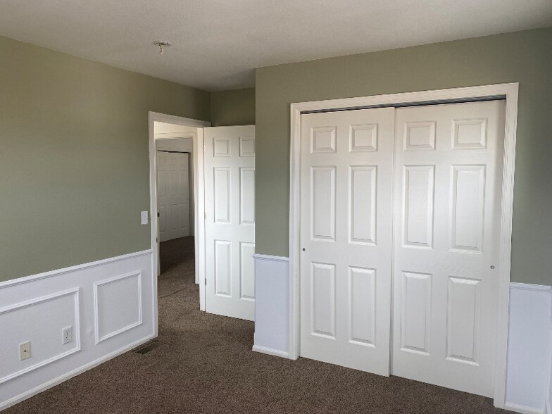 Building Photo - 10756 Deer Meadow Cir