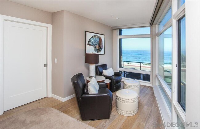 Building Photo - 6722 Vista Del Mar Ave