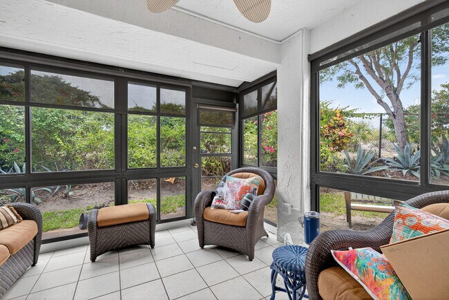 Building Photo - 405 Sea Oats Dr