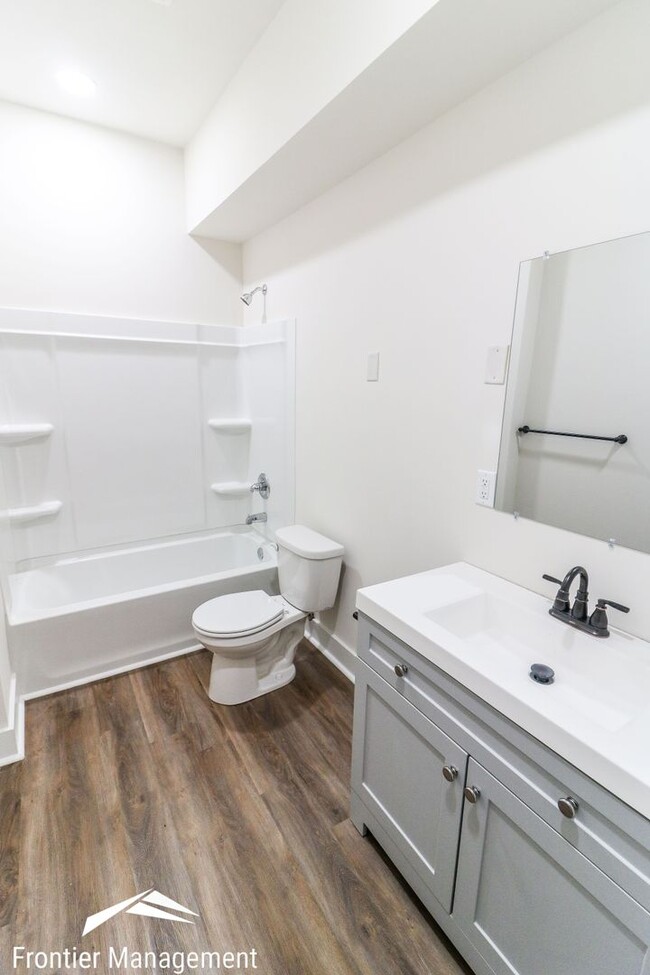 Building Photo - 1000 Leavenworth St