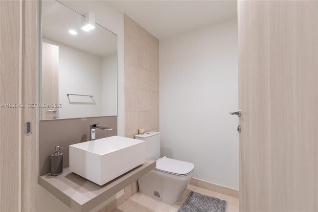 Building Photo - 1000 Brickell Plaza