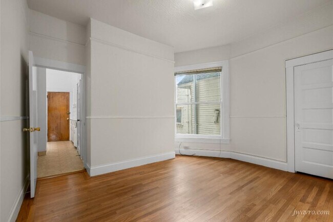 Building Photo - 773 Cole St