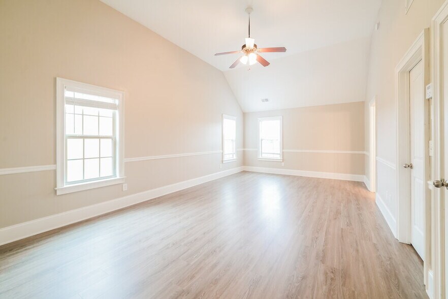 Building Photo - 3935 Margaux Dr