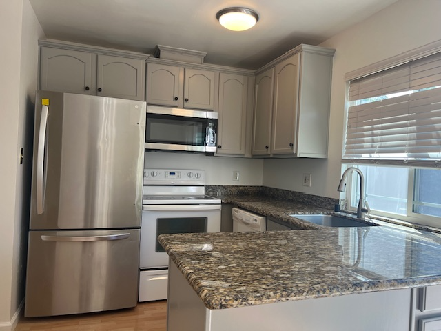 Building Photo - 4861 Saginaw Cir