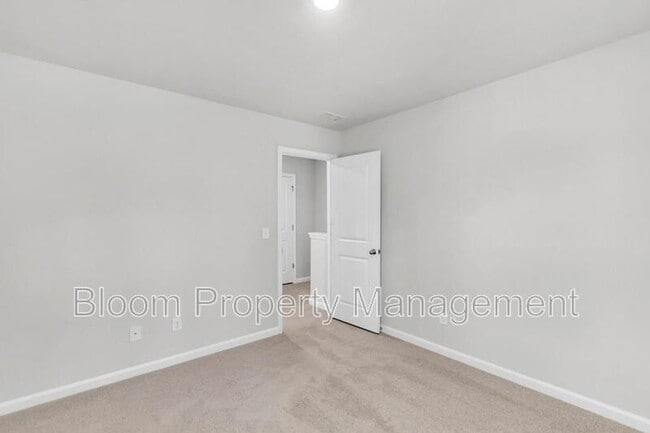 Building Photo - 159 Spencer Cir