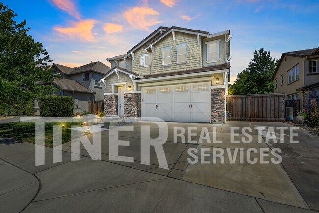 Building Photo - 2469 Kinsella Way