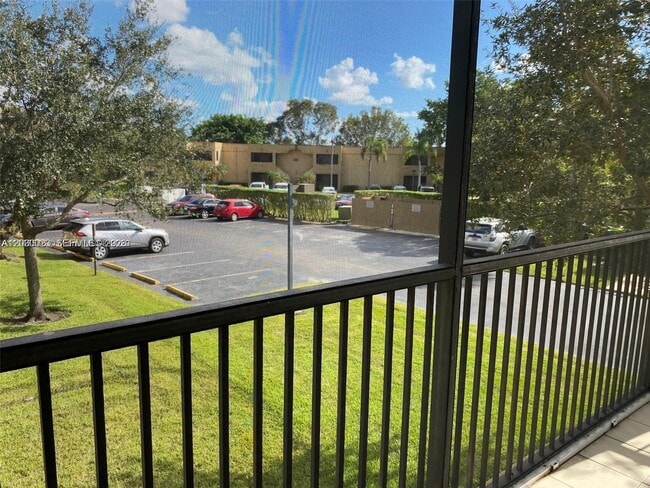 Building Photo - 159 Lakeview Dr