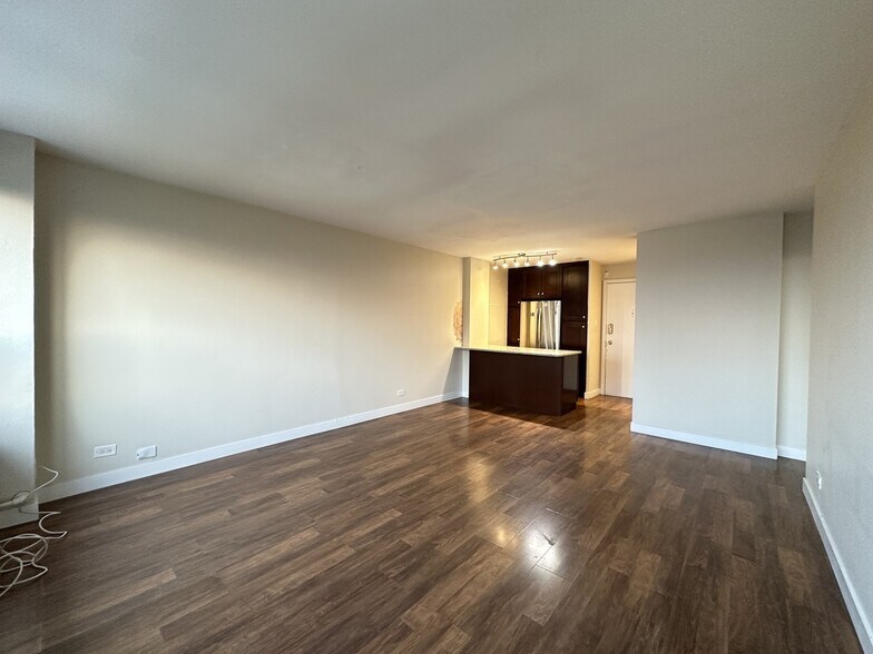 Building Photo - 4180 N Marine Dr