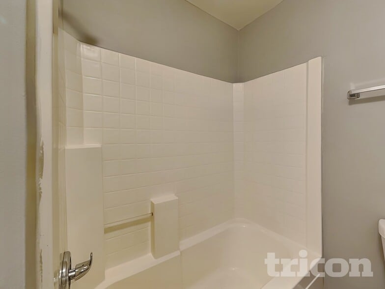 Building Photo - 106 Newbury Dr