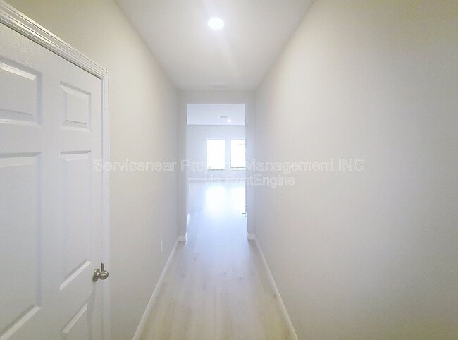 Building Photo - 12937 Camarillo Pl