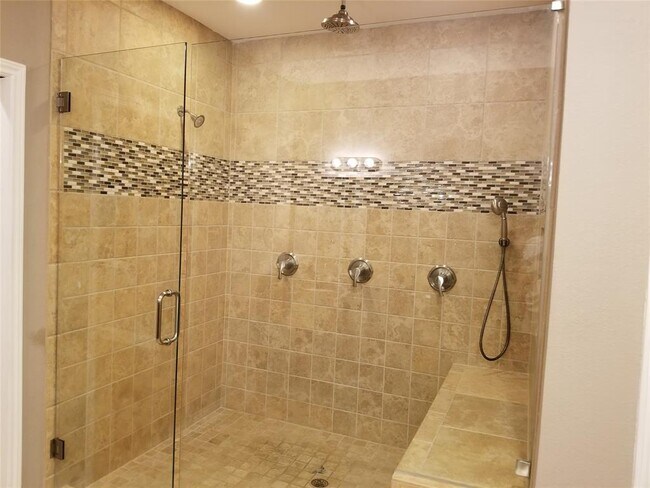 Building Photo - 1410 North St