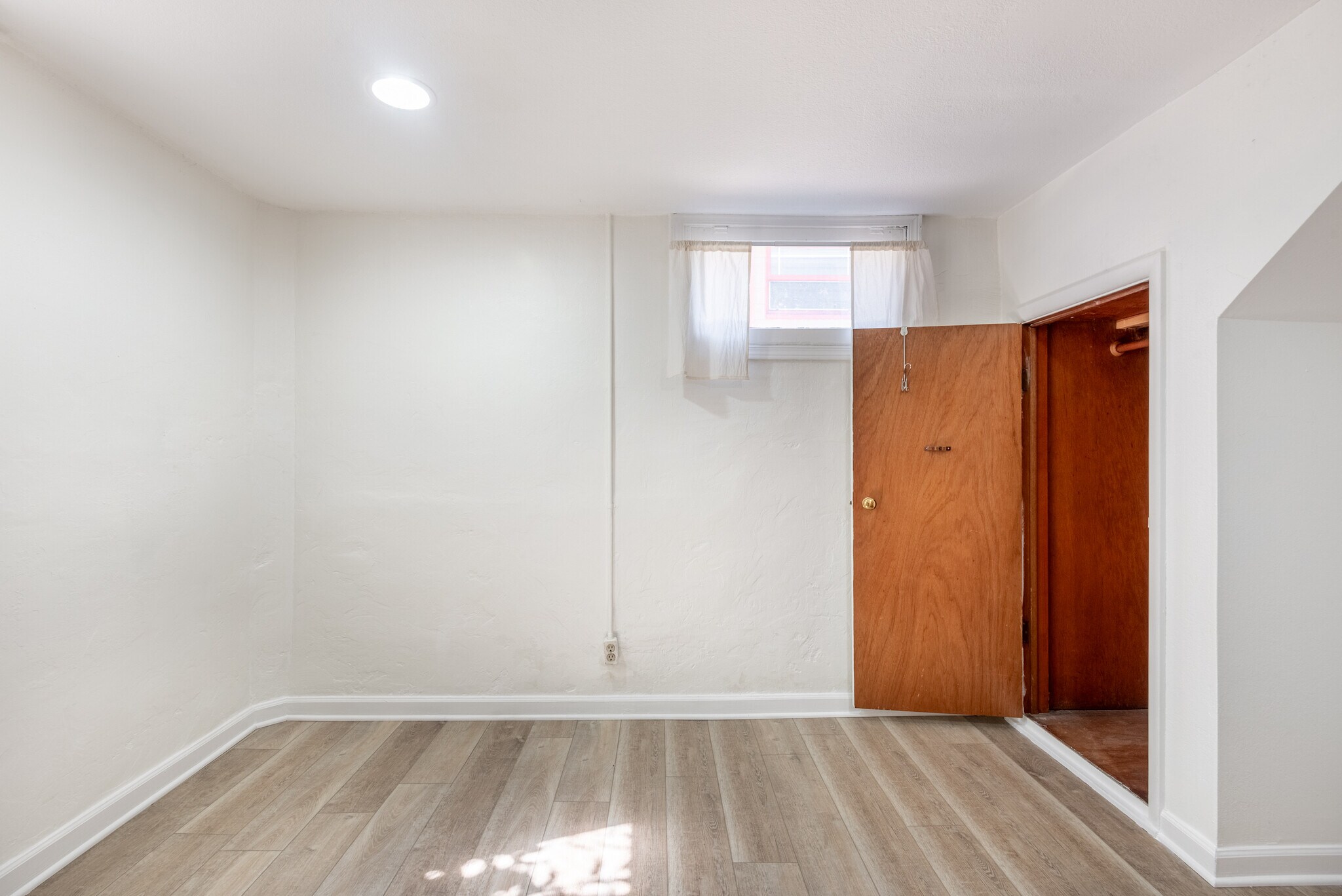 Building Photo - 2306 SE Caruthers St