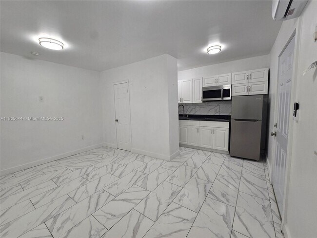 Primary Photo - 1230 NW 70th St