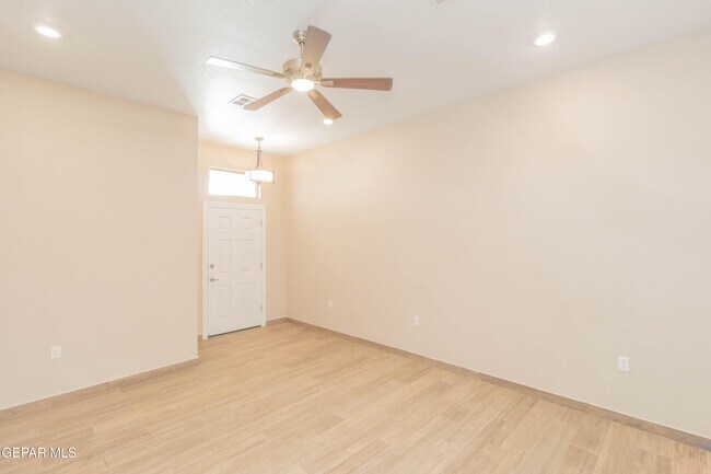 Building Photo - 14993 Eddie Mullens Ct