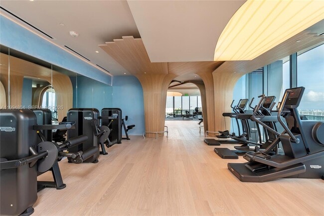 Building Photo - 1000 Brickell Plaza