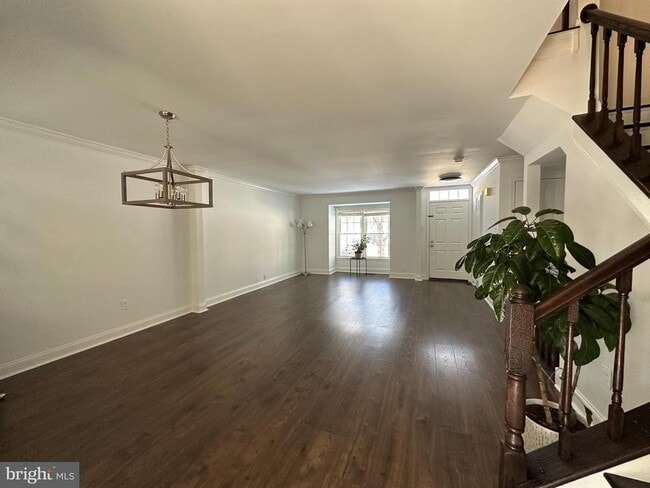 Building Photo - 4713 Columbia Rd