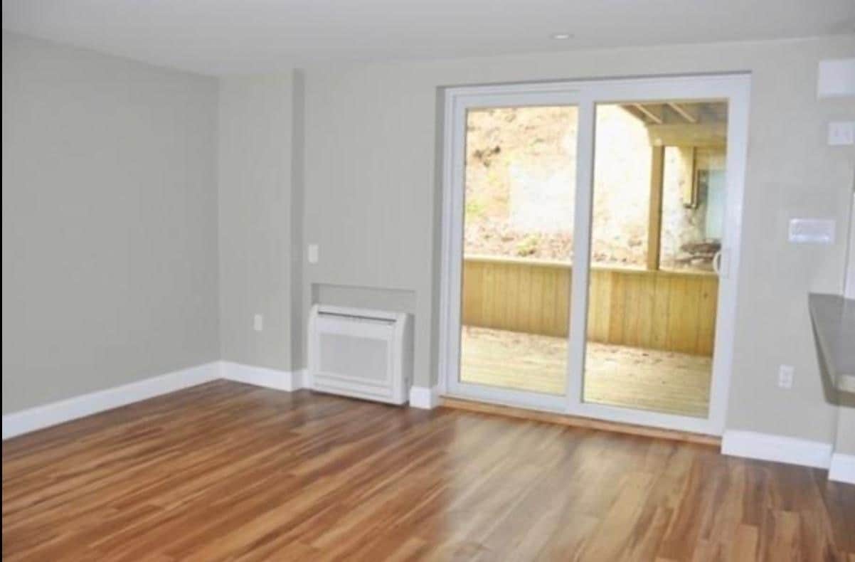 Building Photo - 33 Walnut Knls