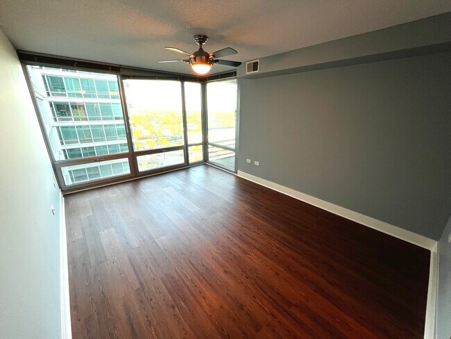 Building Photo - 9655 Woods Dr