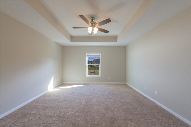 Building Photo - 730 SW McCall Rd