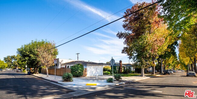 Building Photo - 2700 Coolidge Ave